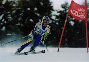 Luci Arnhold estreou bem no Campeonato Mundial Másters de Esqui Alpino que ocorre em Arcalis, Andorra, e garantiu a primeira medalha para o Brasil / Foto: Divulgação